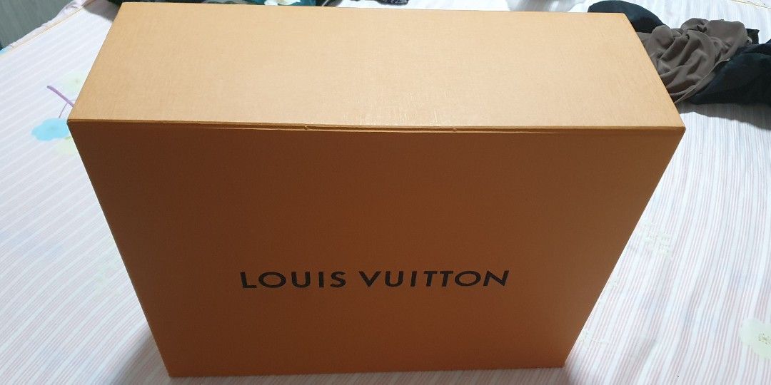Authentic LOUIS VUITTON LV Gift Super Large Magnetic Empty Box  18x14.5x6.5 D