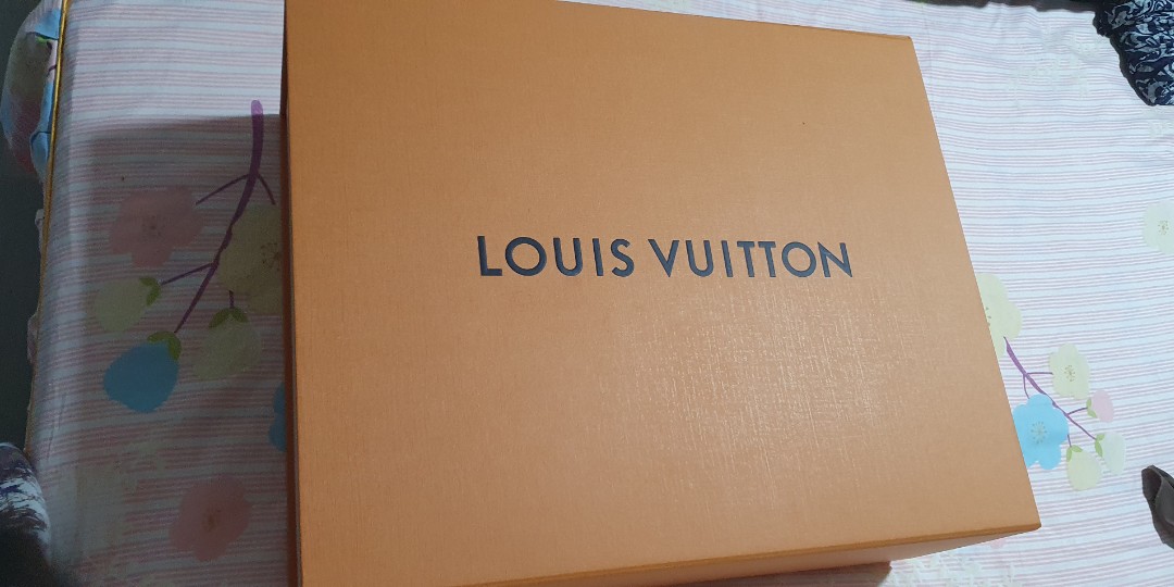 EMPTY* Authentic LOUIS VUITTON LV Large Magnetic Gift Box  (15.75"x13"x7.5")