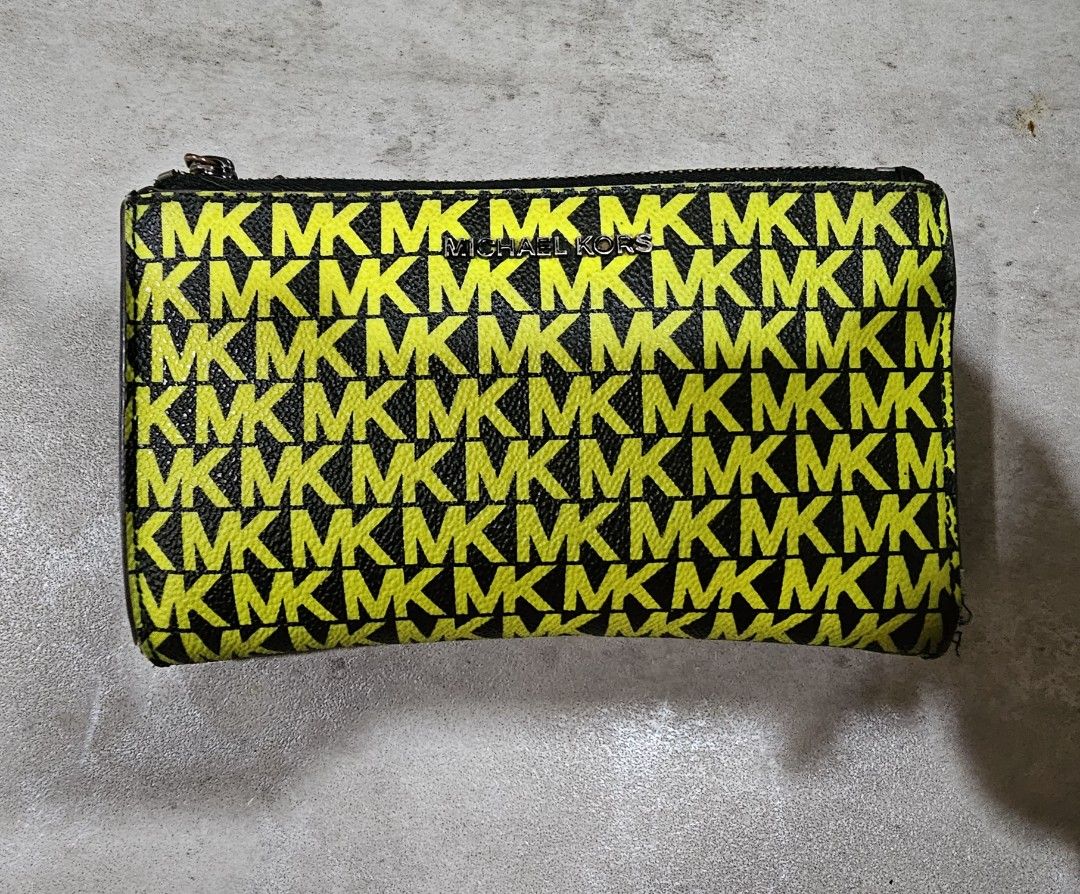 Michael Kors Adele Logo Smartphone Wallet in Black Neon Yellow