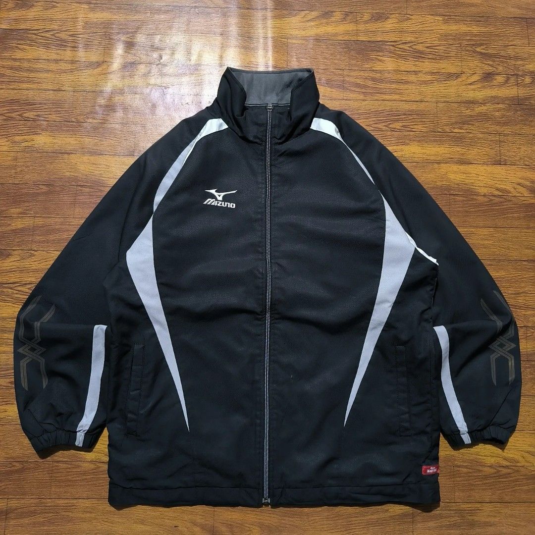 Mizuno breath best sale thermo jacket