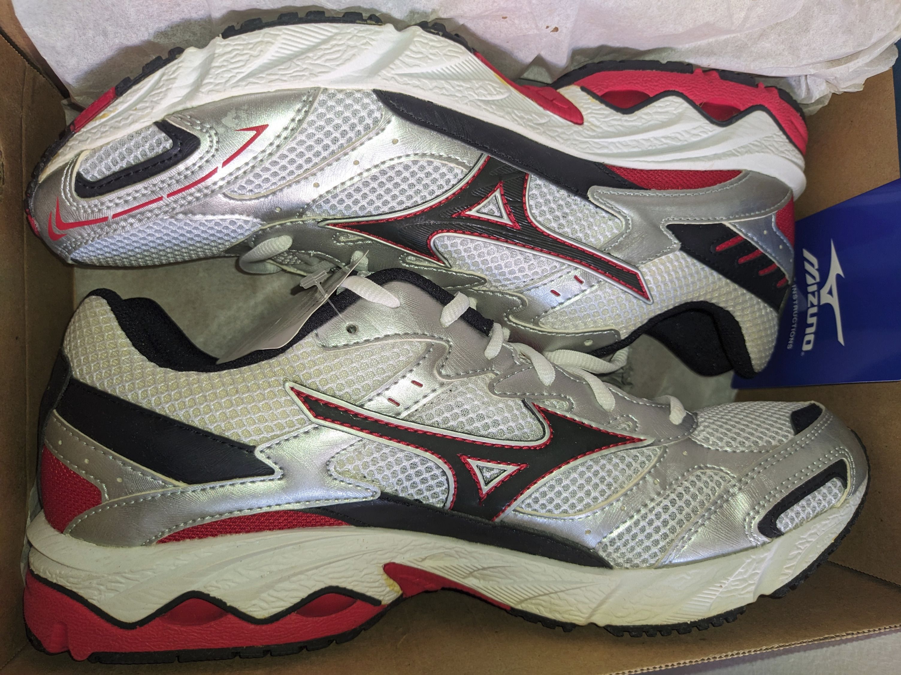 Mizuno wave on sale endeavor 2