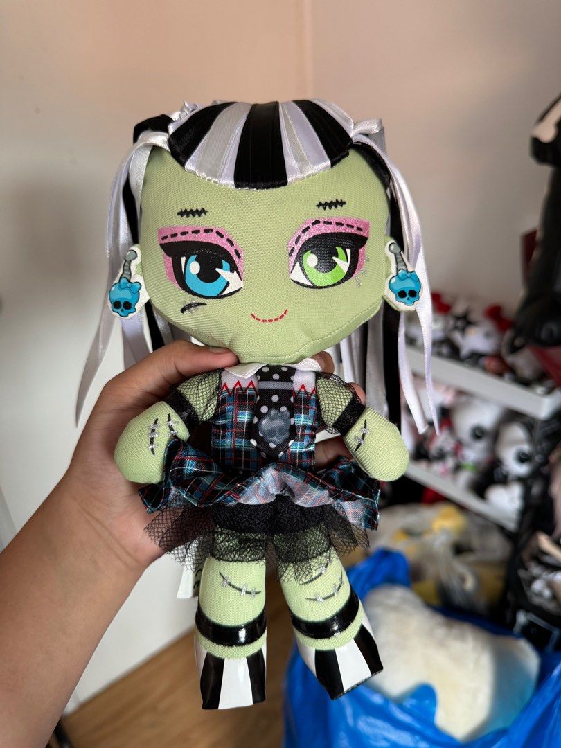 Monster University Mattel Inc Doll Plush (Category: Plushies & Soft Toys) located in Valenzuela. Submitted by ak4447 (Listing ID 1261748077, Image 2). Description: .