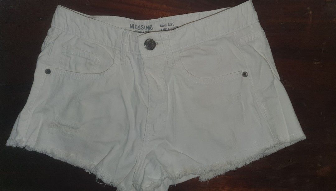 Mossimo White Shorts Small Women s Fashion Bottoms Shorts on Carousell
