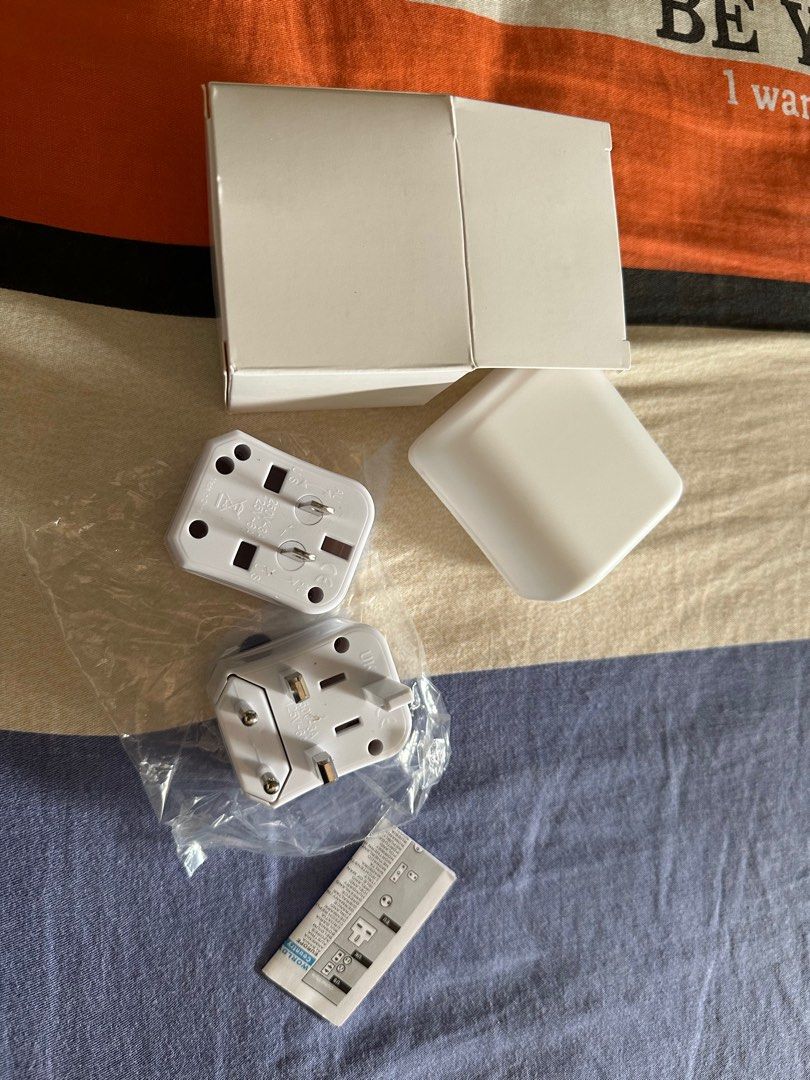 Multi plug adapter (Category: Chargers) located in Singapore. Submitted by tomatoes2016 (Listing ID 1261762750, Image 2). Description: .
