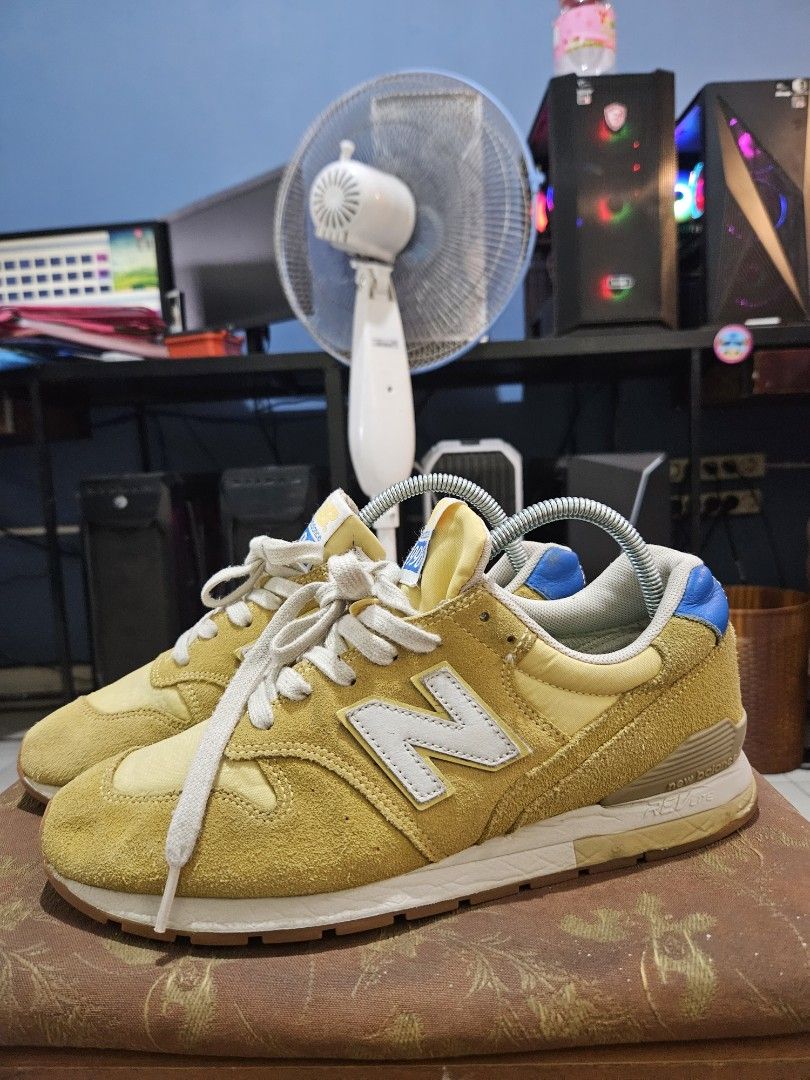 New balance 996 mustard store