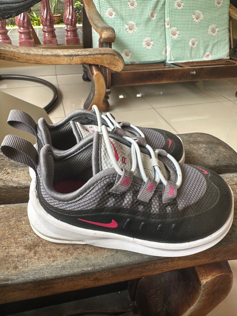 Nike axis infant store