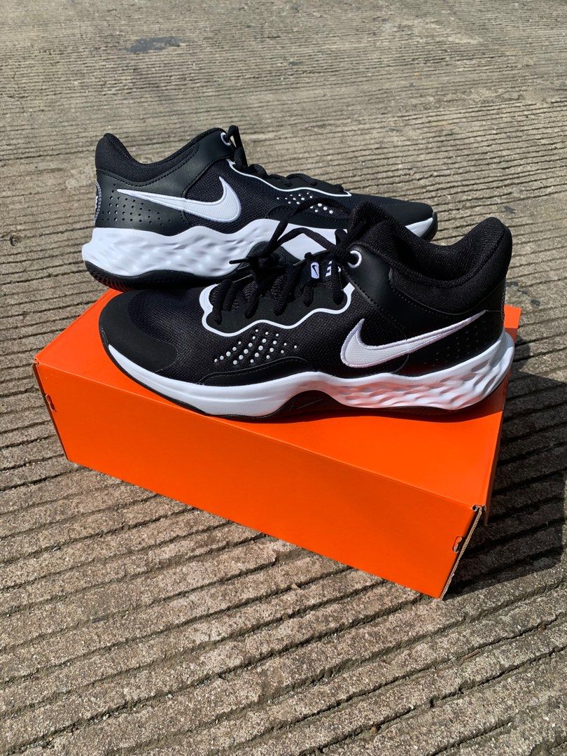 Nike Fly by Mid 3 Panda (Category: Sneakers) located in Bulacan. Submitted by soleeater.ph (Listing ID 1261792374, Image 2). Description: Nike Fly by Mid 3 “Black white” size 10 / 10.5 / 11 / 12 / 13 ₱2900 ONLY ✅ • Open for COD/Spaylater • Can ship nationwide • Guaranteed legit and brandnew Shipping via Lalamove, LBC, Flash or J&T 📩 .