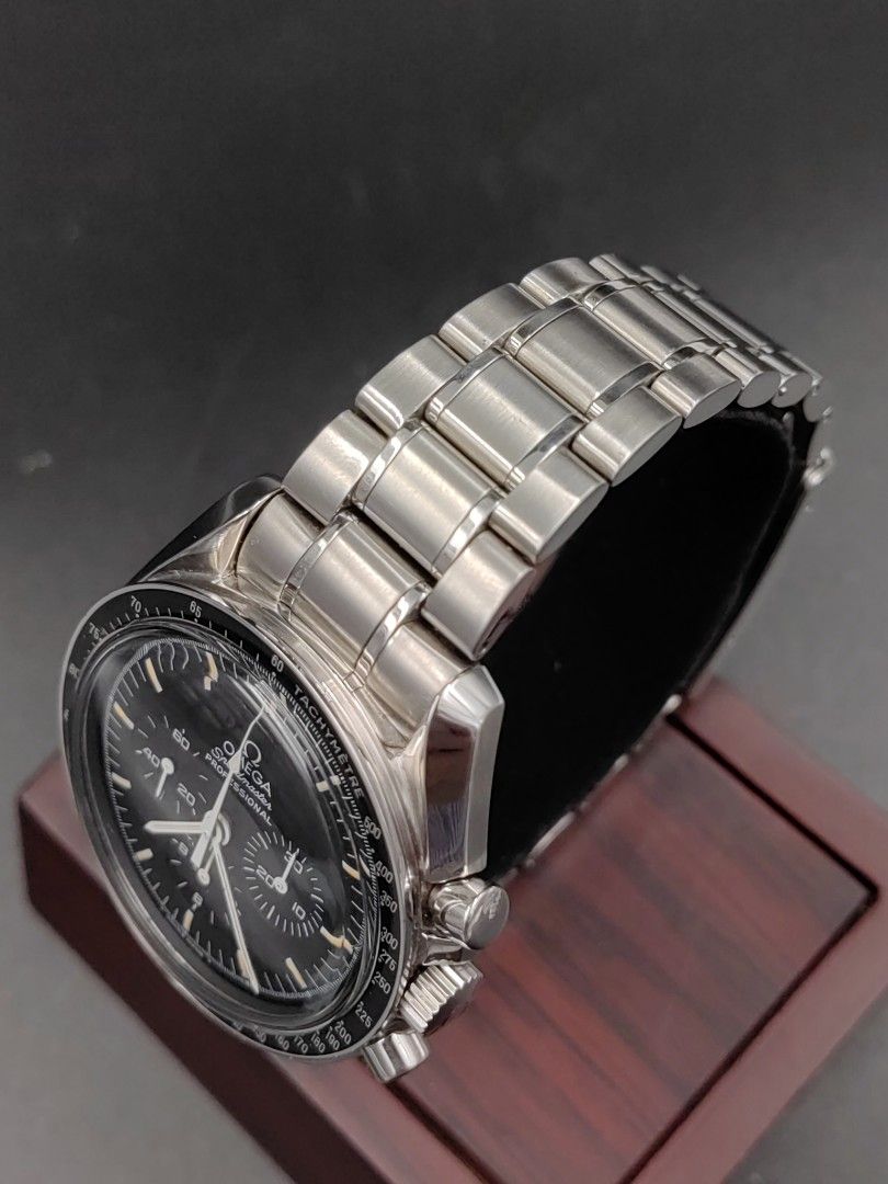 Omega moonwatch top display back