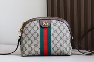 AUTHENTIC GUCCI BEE GG SUPREME BI FOLD WALLET, Men's Fashion, Watches &  Accessories, Wallets & Card Holders on Carousell