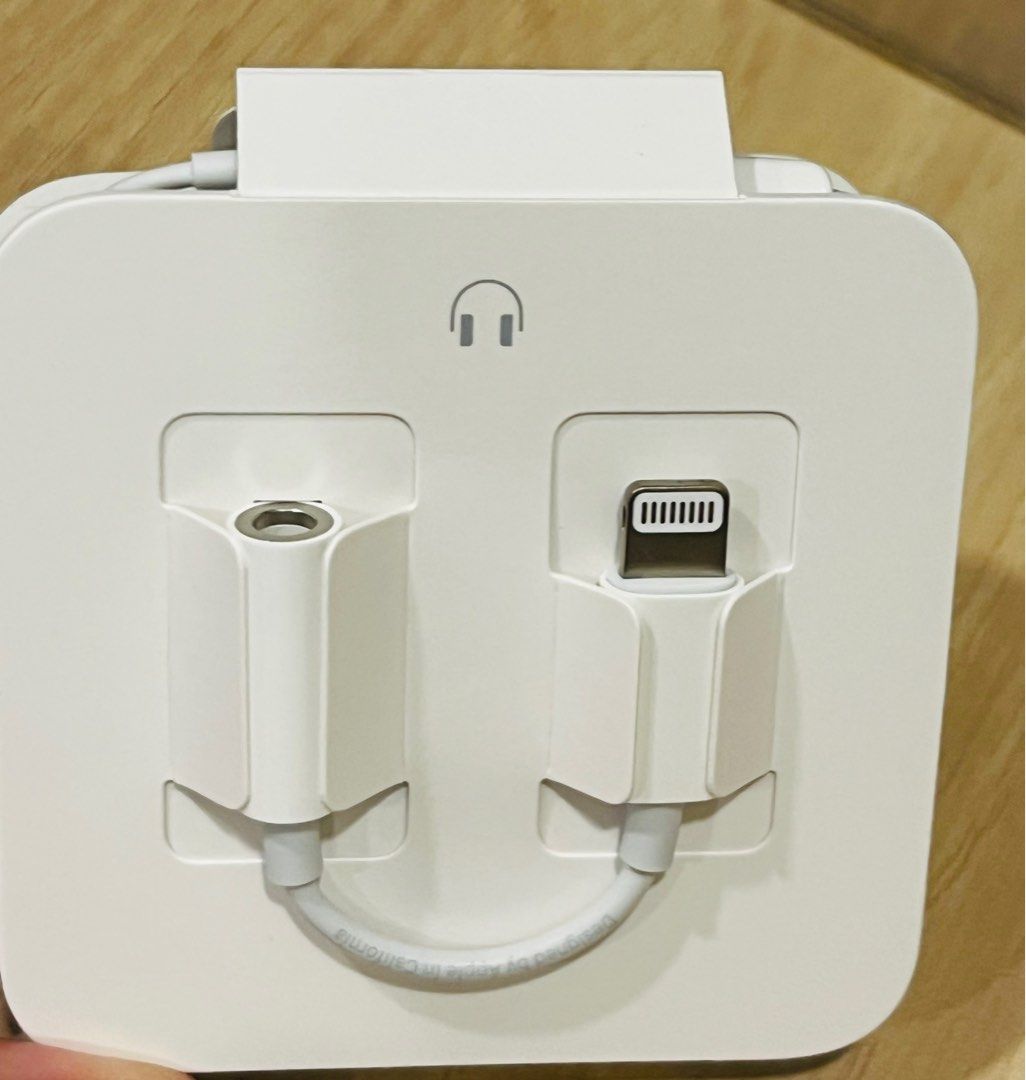 Original Apple Earphone and Converter, Audio, Earphones on Carousell