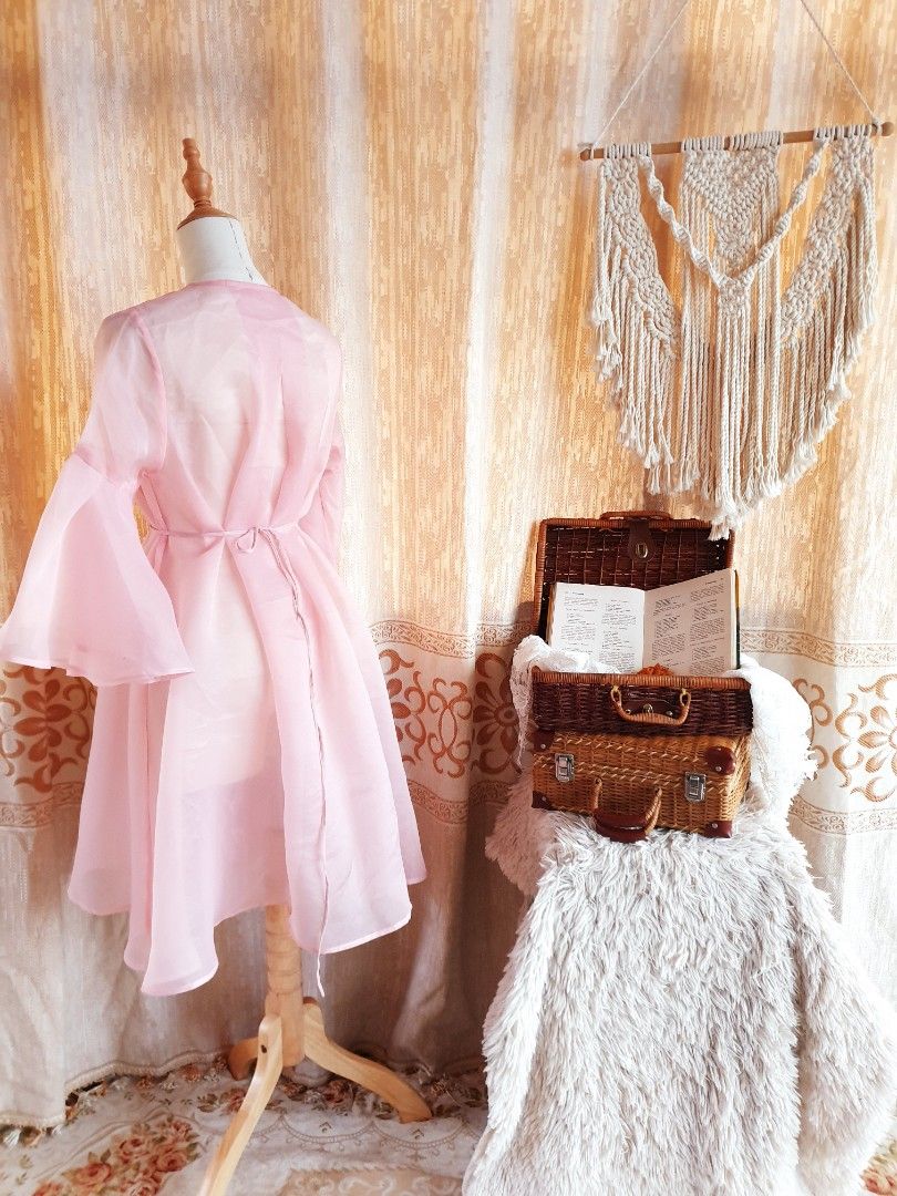 pink organza dress (Category: Dresses) located in La Trinidad. Submitted by chariteecollections (Listing ID 1261857614, Image 3). Description: .
