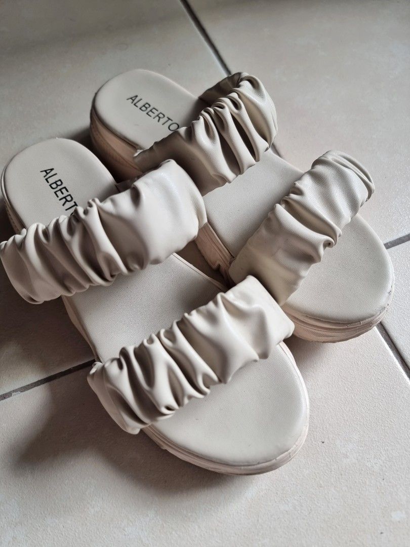 Off white sales color sandals