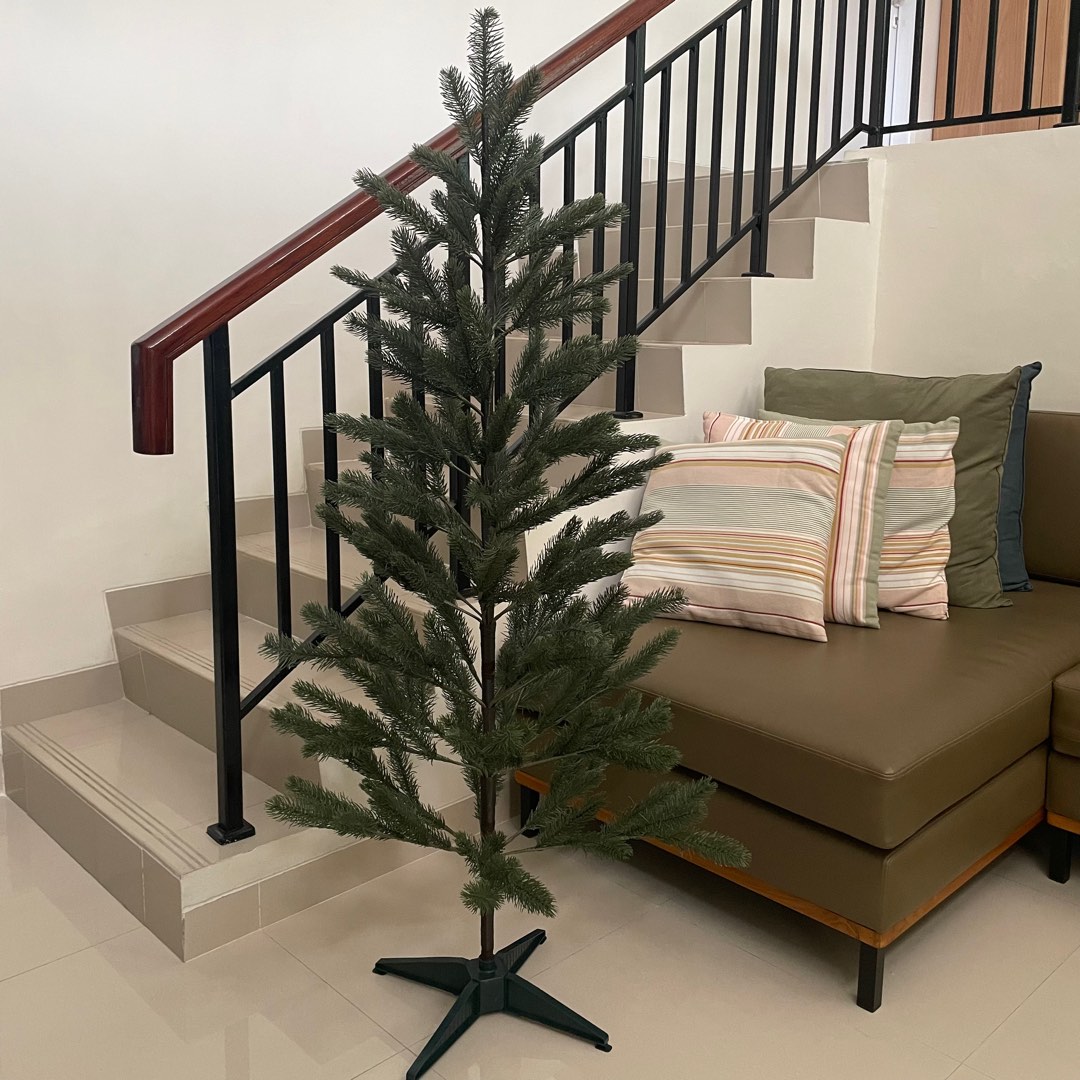 Pohon Natal IKEA 150cm, Perabotan Rumah di Carousell