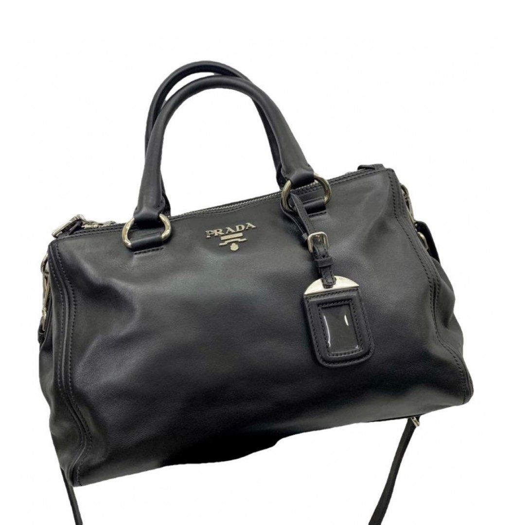 Prada 2 shop zipper bag