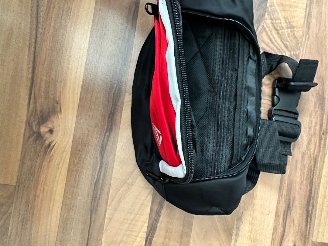 Reebok sling bag price hot sale