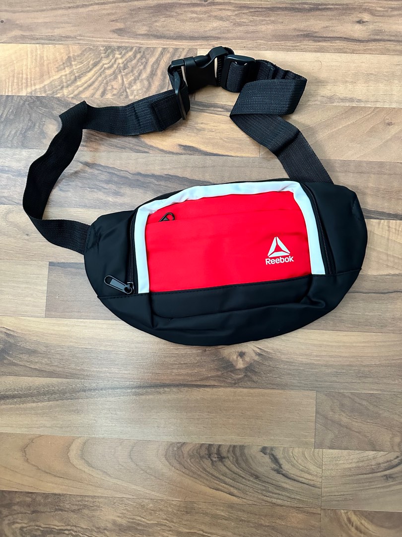 Reebok sling sales bag price
