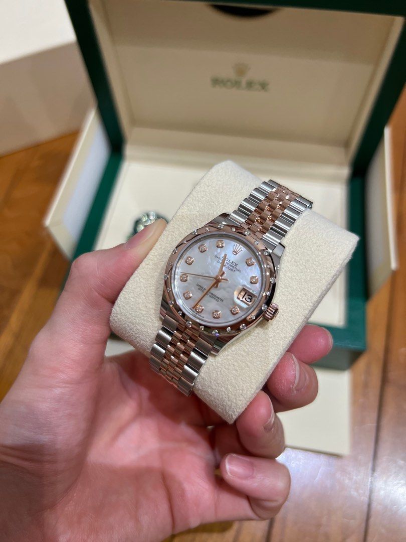 Rolex datejust 31 white mother of pearl set of diamonds