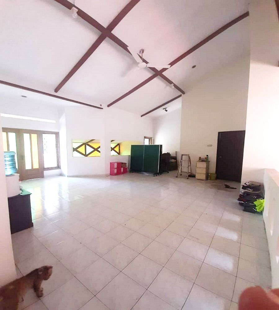 rumah_dijual_di_kebayoran_lama_1698135815_f436a910_progressive