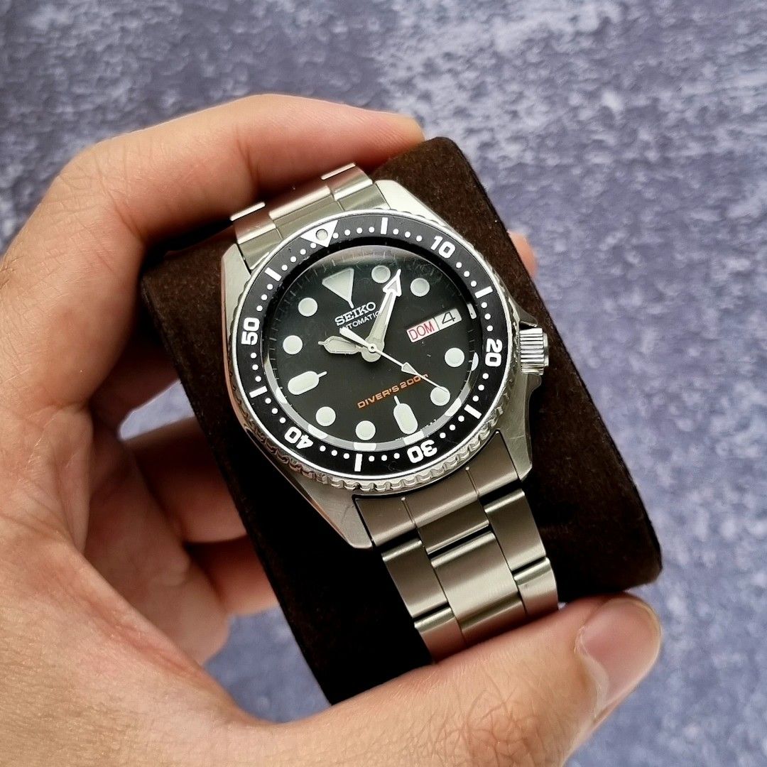 Seiko SKX013 Midsize Diver Men s Fashion Watches Accessories