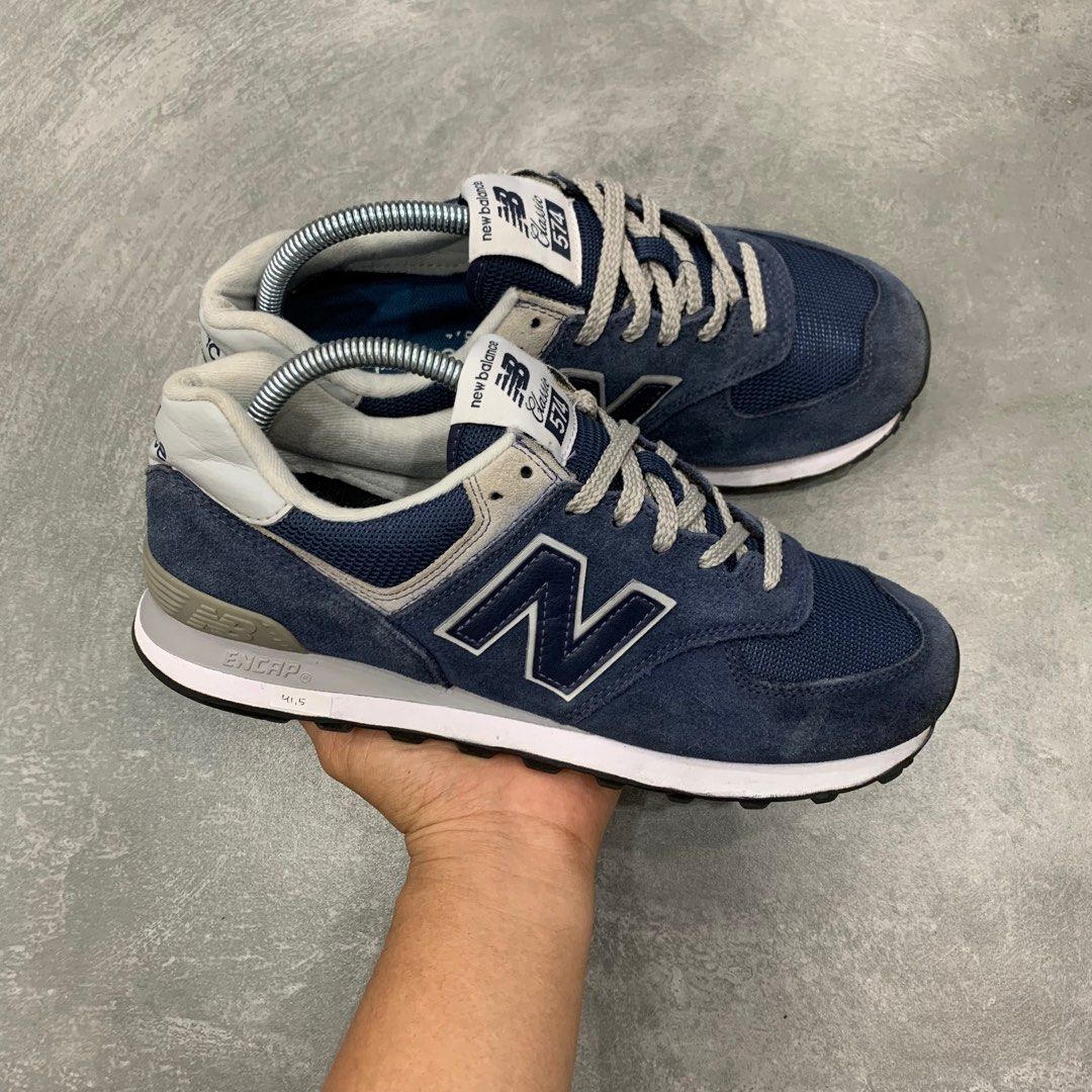 Sepatu nike deals new balance