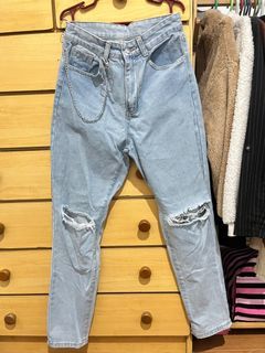 SHEIN High Waist Ripped Straight Jeans with Chain