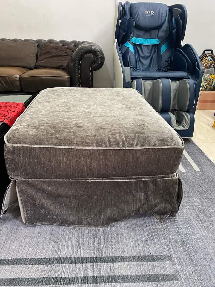 Single sofa for free, need to clear space ASAP. Self collect, Furniture