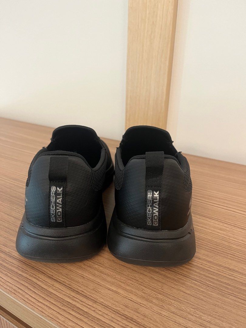Skechers go walk on sale 2 mens wide