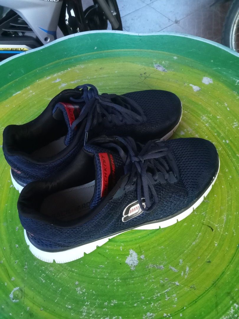 Skechers skech knit clearance uk