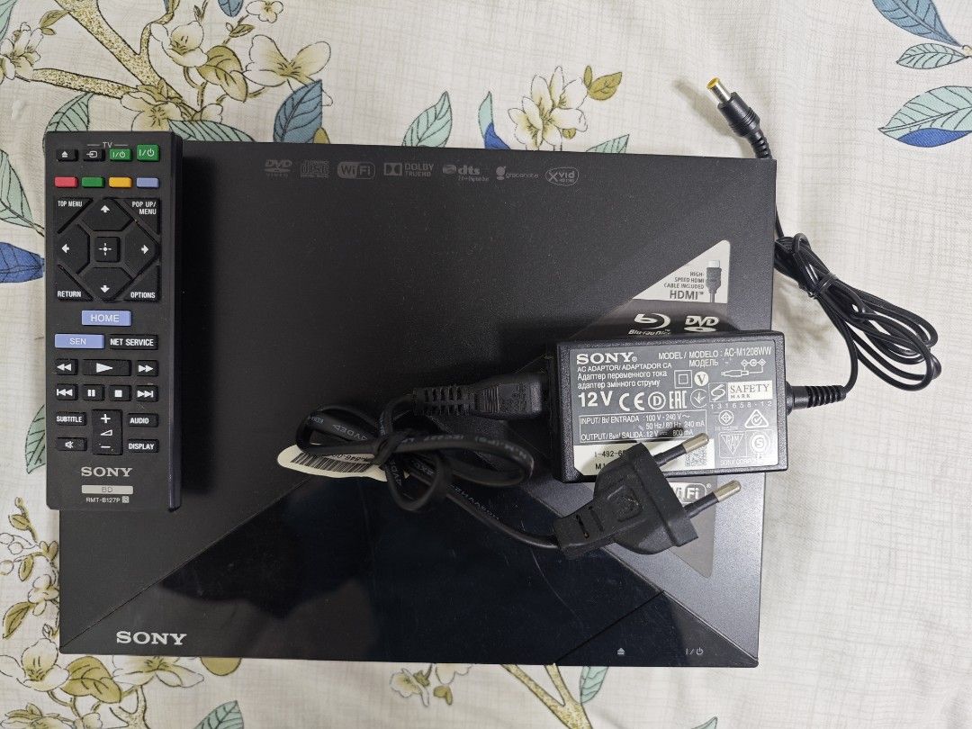 Sony BDP S3200 blueray disc / dvd player, TV & Home Appliances, TV