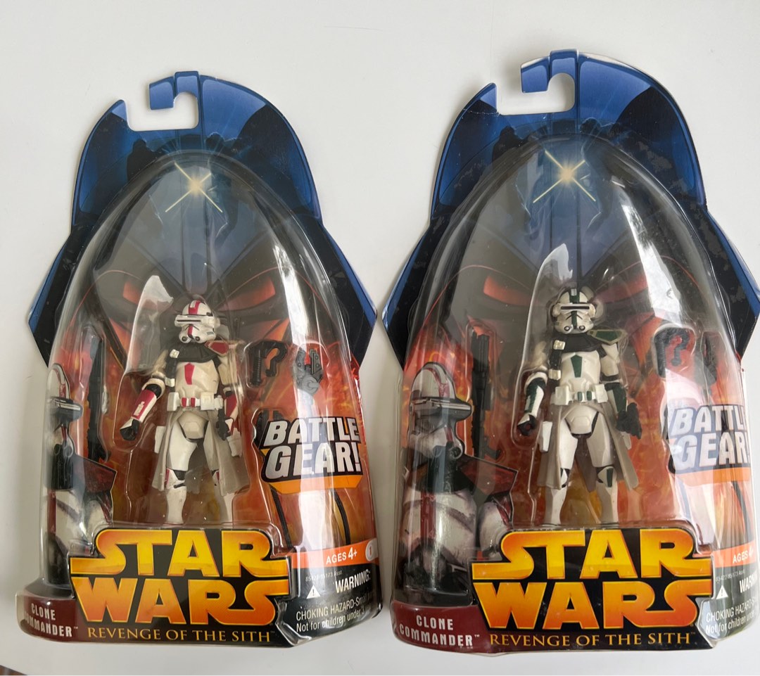 Star Wars - Clone Commander (Red) and Clone Commander (Green) figurines ...
