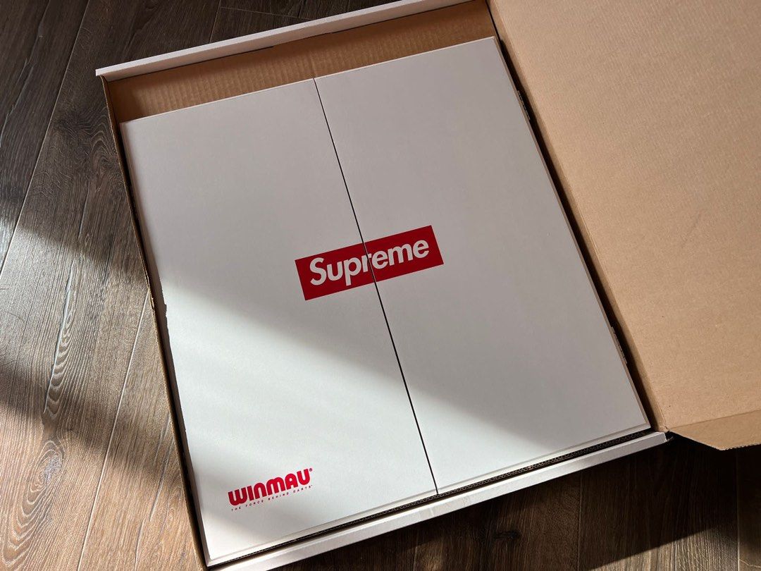 Supreme Winmau Dartboard Set 飛鏢靶99.9%new, 傢俬＆家居, 家居裝飾