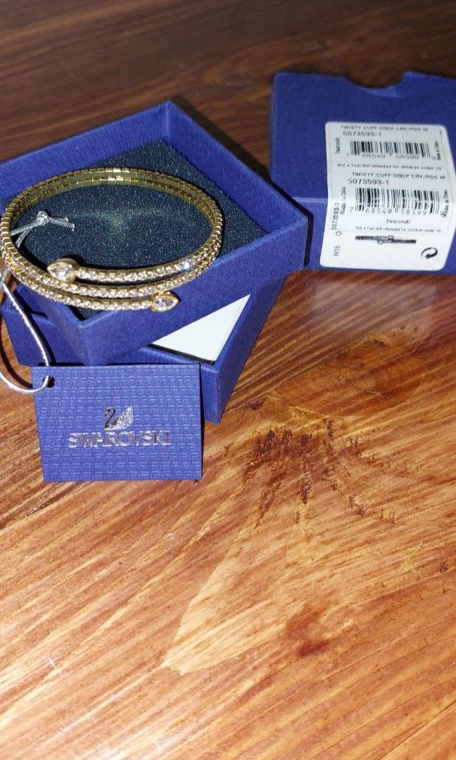 Swarovski twisty outlet cuff drop cry