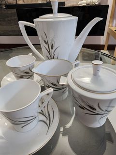 Mariage Freres Paris Teapot, Furniture & Home Living, Kitchenware &  Tableware, Coffee & Tea Tableware on Carousell