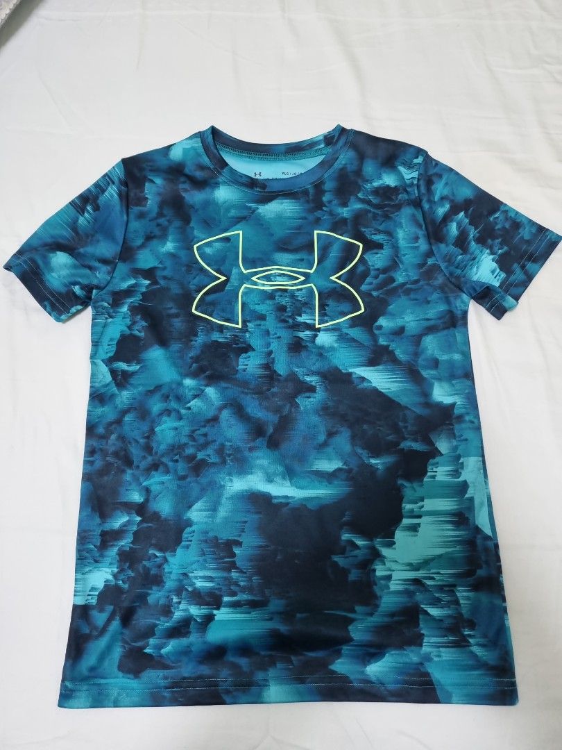 Under armour youth dri online fit shirts