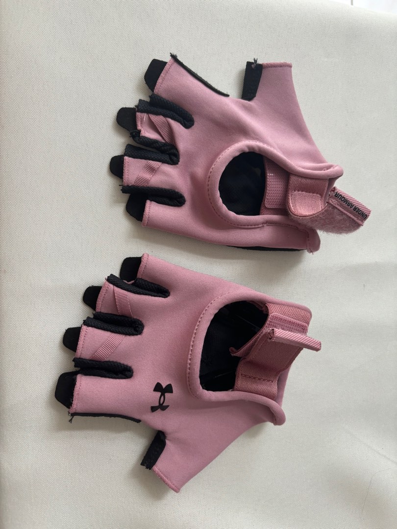 Under Armour gym fitness gloves grip grips, Sports Equipment, Exercise