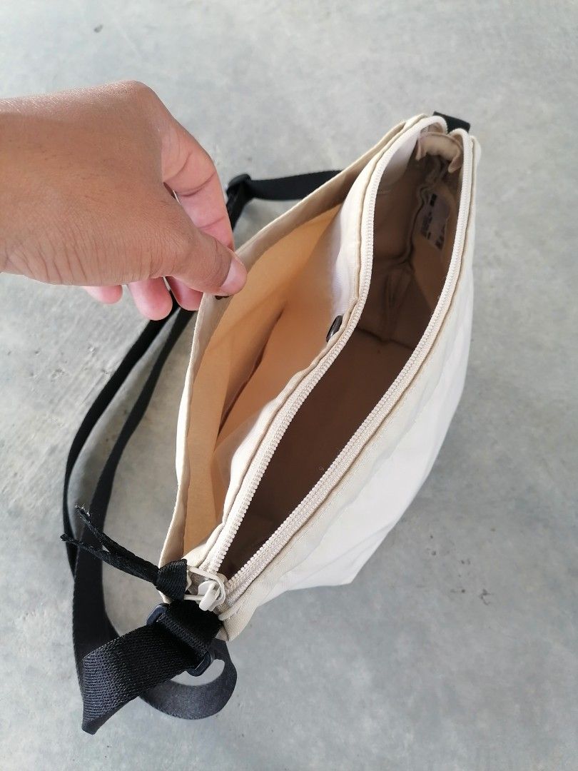 Uniqlo nylon sling / crossbody bag, Women's Fashion, Bags & Wallets