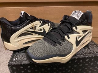 (Category: ) located in . Submitted by snkrhaas (Listing ID 1261937193, Image 1). Description: .