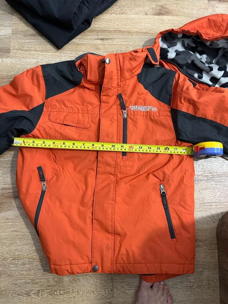 Winter jacket for kids. Brand Free Country