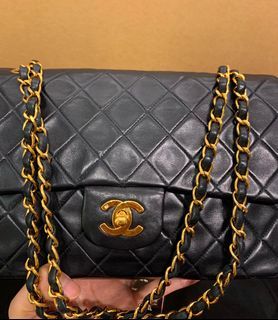 Scuffed Lamb Skin Classic Before and After for #transformationtuesday.  #chanel #classic #beforeandafter #cc #lambskin #ch…