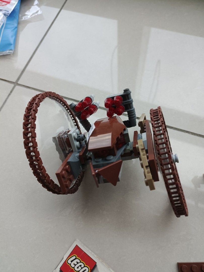 Lego hailfire droid top and spider droid
