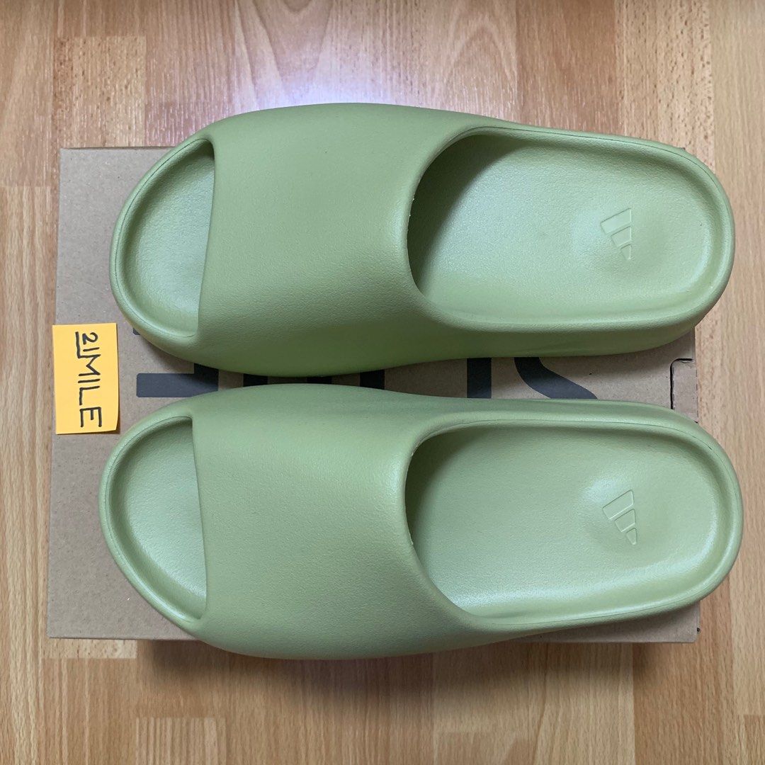New yeezy cheap flip flops