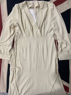 鵝黃色長袖洋裝