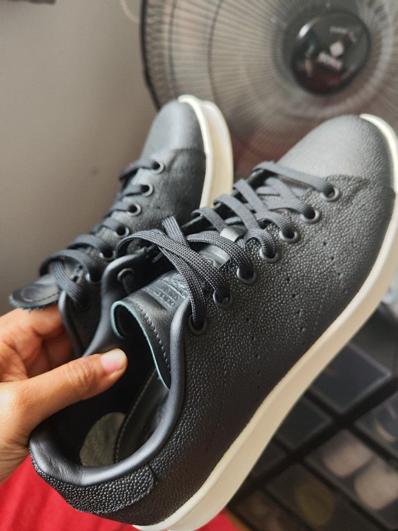 Stan smith black leather store