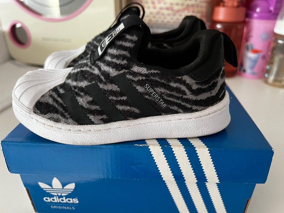Adidas originals superstar 360 top