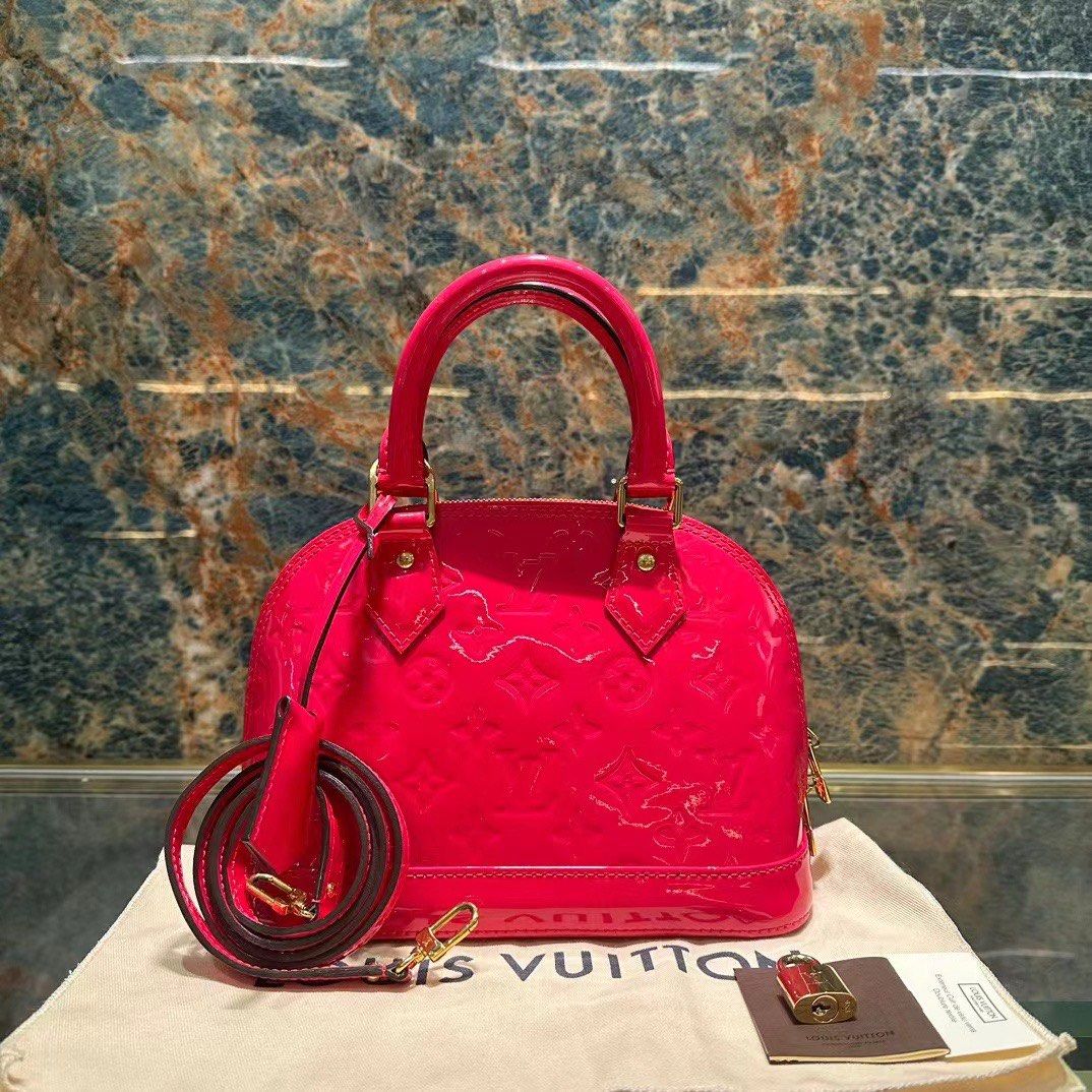 Louis Vuitton Alma BB, Women's Fashion, Bags & Wallets, Tote Bags on  Carousell
