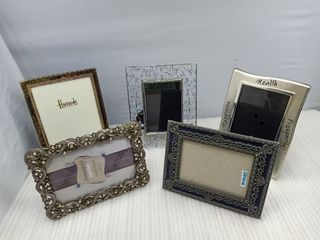Assorted  metal photo frames 5 x3.5 inches to 7x5 inches from UK 225 each *Q12