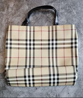 💯 Authentic Burberry tote bag, Luxury, Bags & Wallets on Carousell