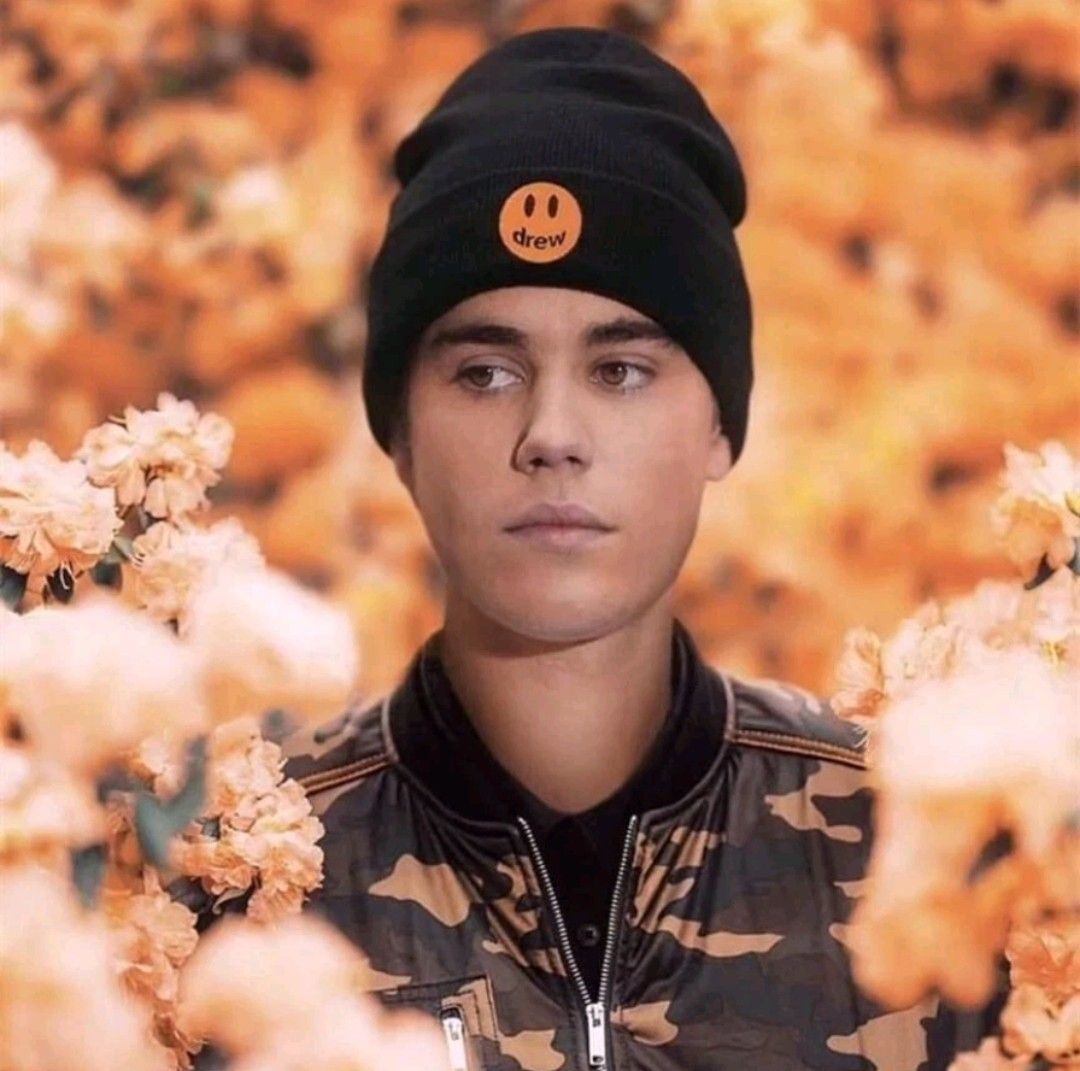 Drew beanie top