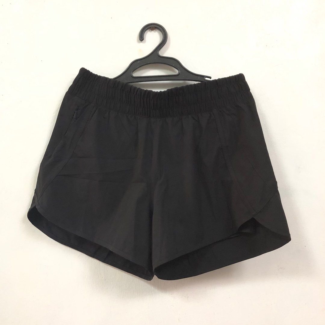 https://media.karousell.com/media/photos/products/2023/10/25/avia_black_activewear_shorts_w_1698201338_abb342b8_progressive.jpg