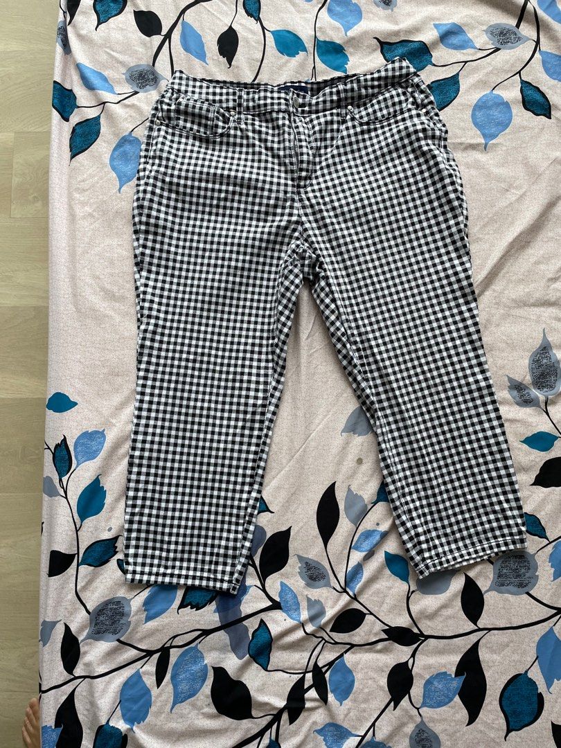 Checkered capri pants cheap